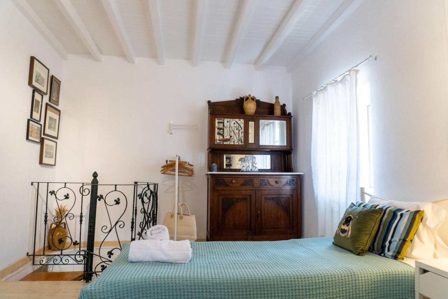 Nina'S Traditional House By Estia Valanio Bagian luar foto
